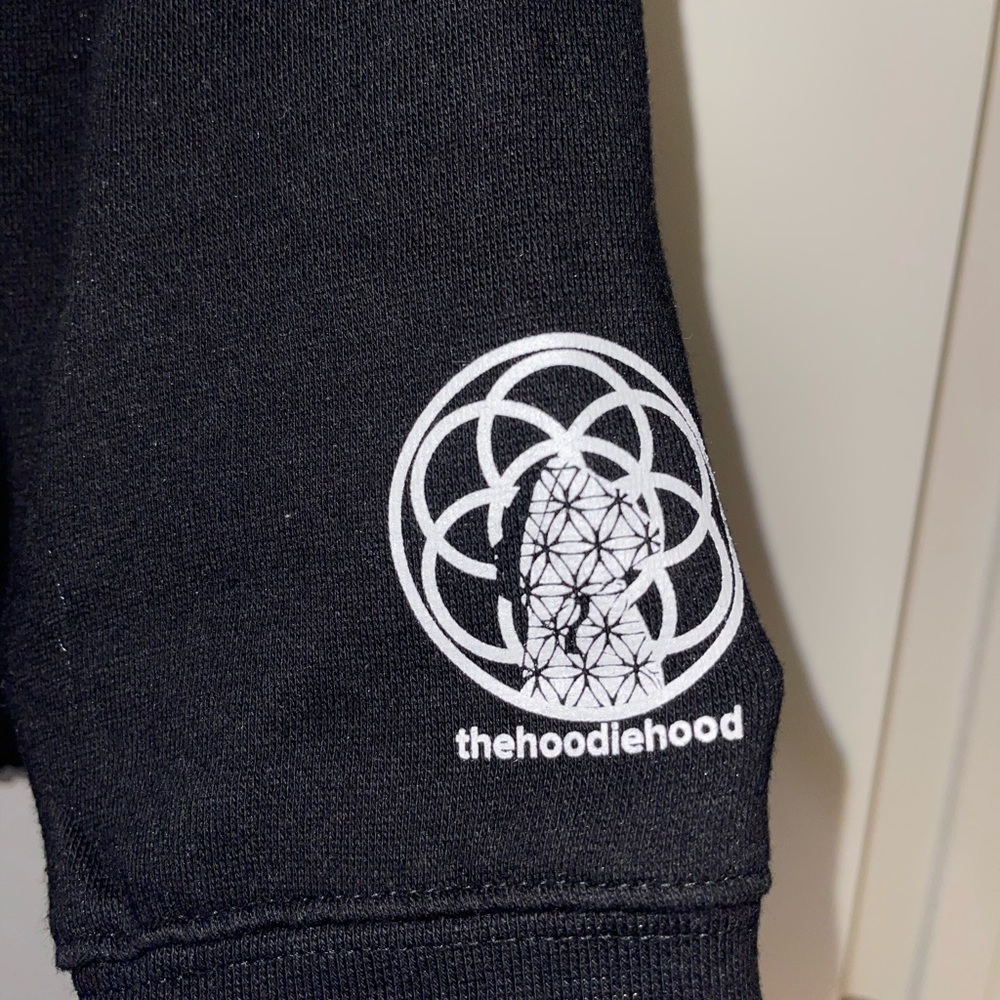 “Raised in the Chi” black crewneck - Picture 4 of 4